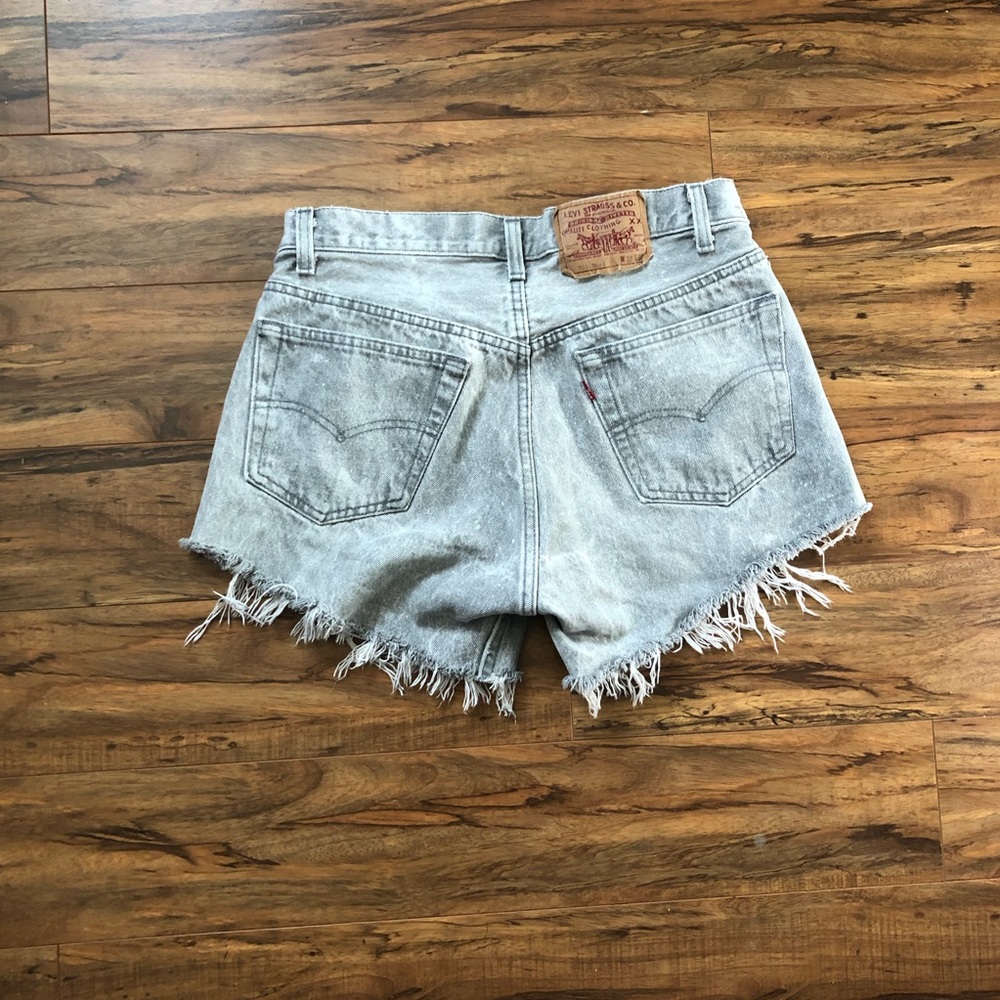 High Waisted Levi Denim Shorts - Picture 2 of 2